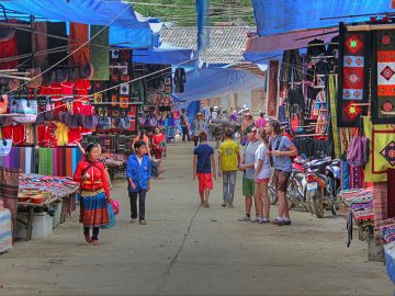 Visit the weekly markets on Bac Ha